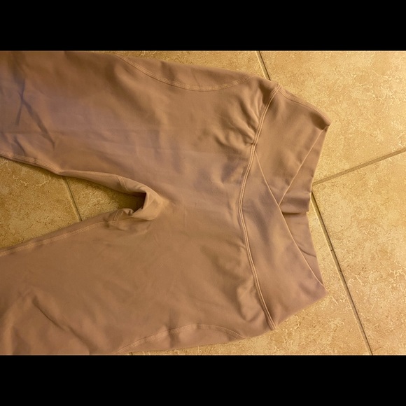 Alphalete Cross Waist Leggings - Picture 3 of 6